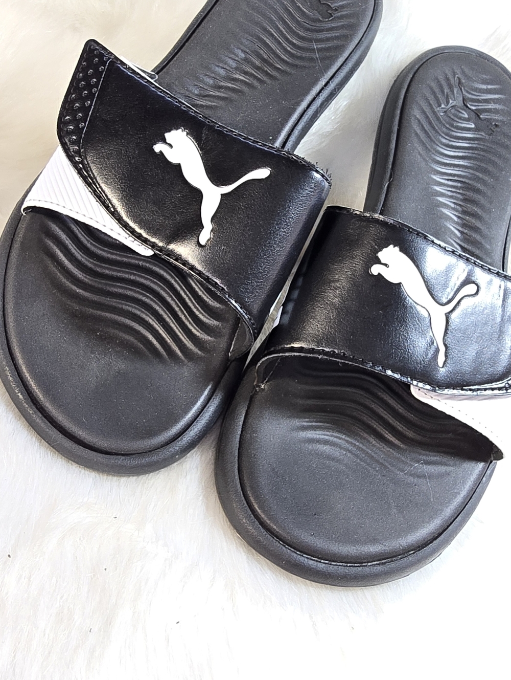 Women's Puma Surfcat Black & White Logo Slide Sandals - Picture 1 of 7